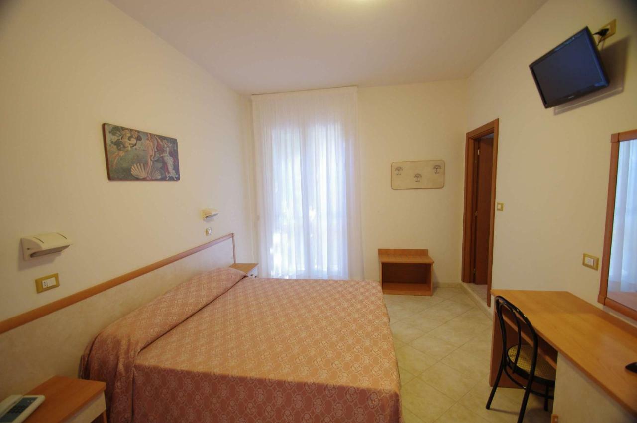 Hotel Calipso Llido Degli Estensi Buitenkant foto
