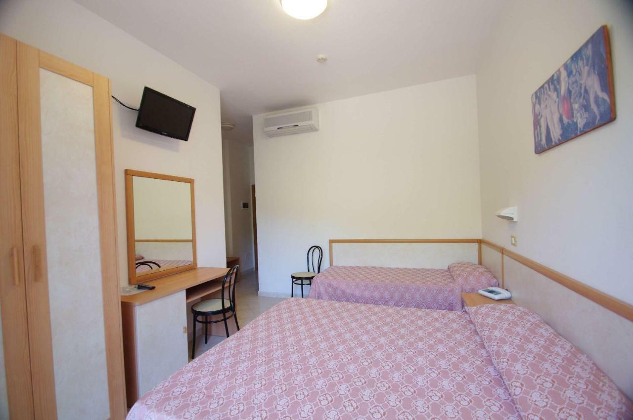 Hotel Calipso Llido Degli Estensi Buitenkant foto